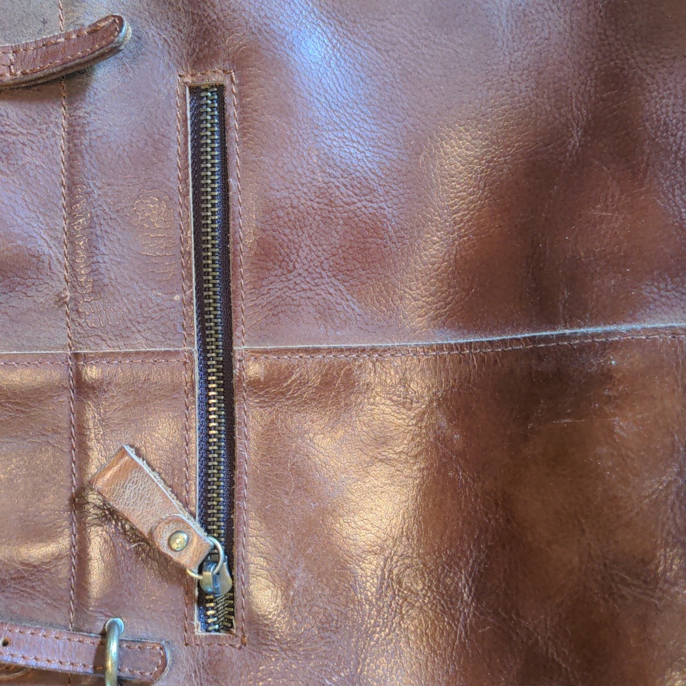 Leather bucket purse